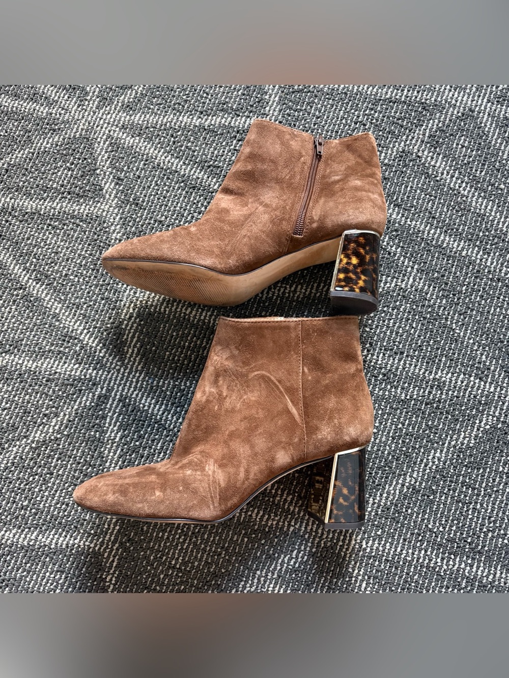 Ann Taylor Eden Suede Tortoiseshell Heeled Brown Booties Size 9 - Picture 3 of 10